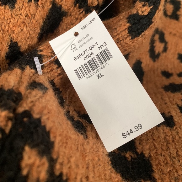 Cozy Leopard-Print Mock-Neck Sweater - Picture 5 of 6